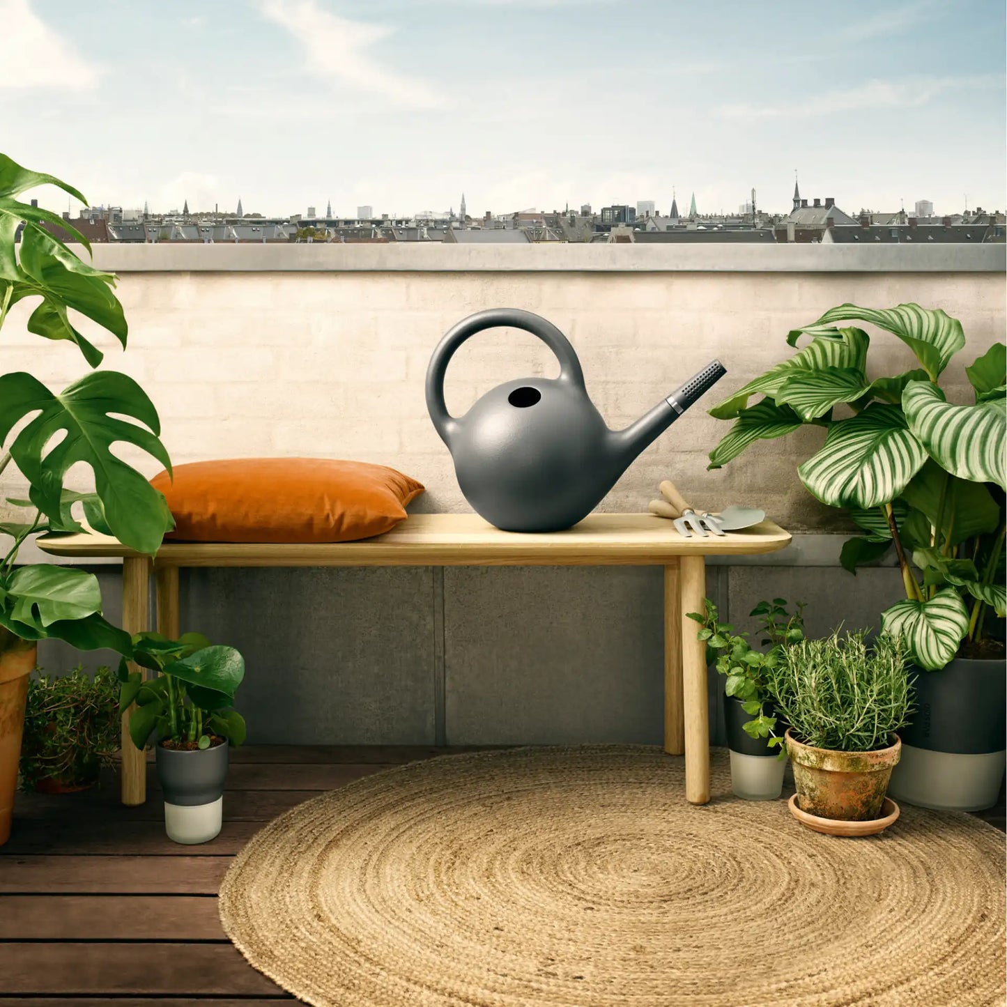 Globe watering can 9l Dark grey