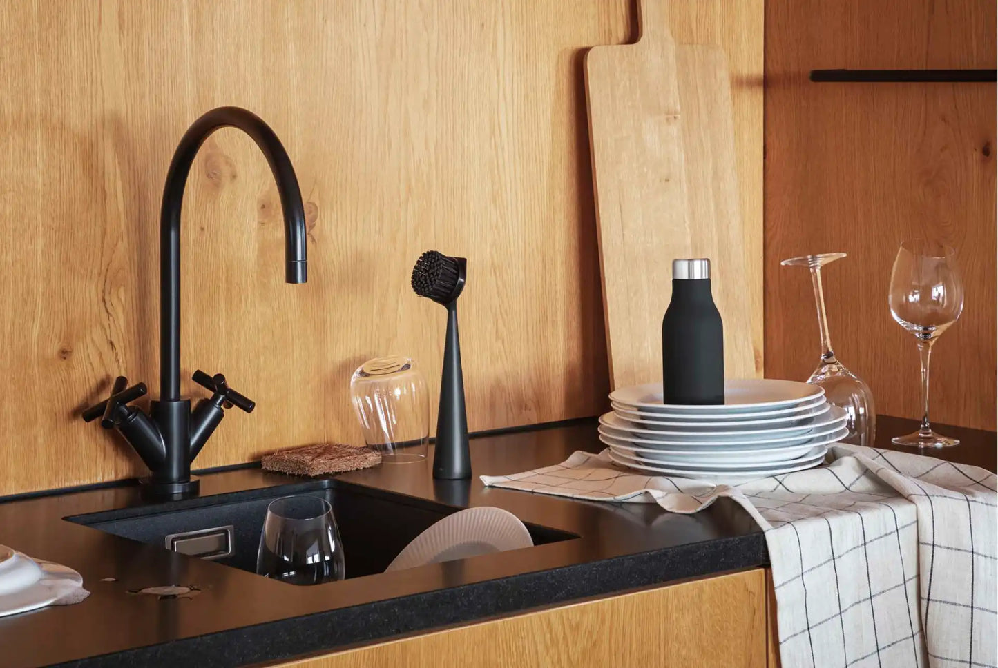 Dish brush nylon black