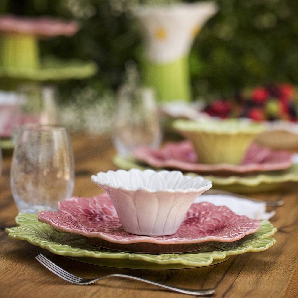 Bordallo Pinheiro Maria Flor White Daisy Bowl, serving bowl, salad owl, fruit bowl