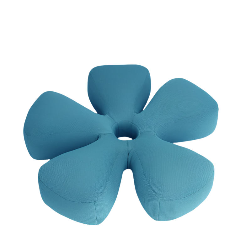 Ogo Flower Agora 3D-A large blue flower-shaped pool float with multiple petals and a central stamen.