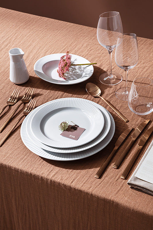 Serving plates, dinner plates