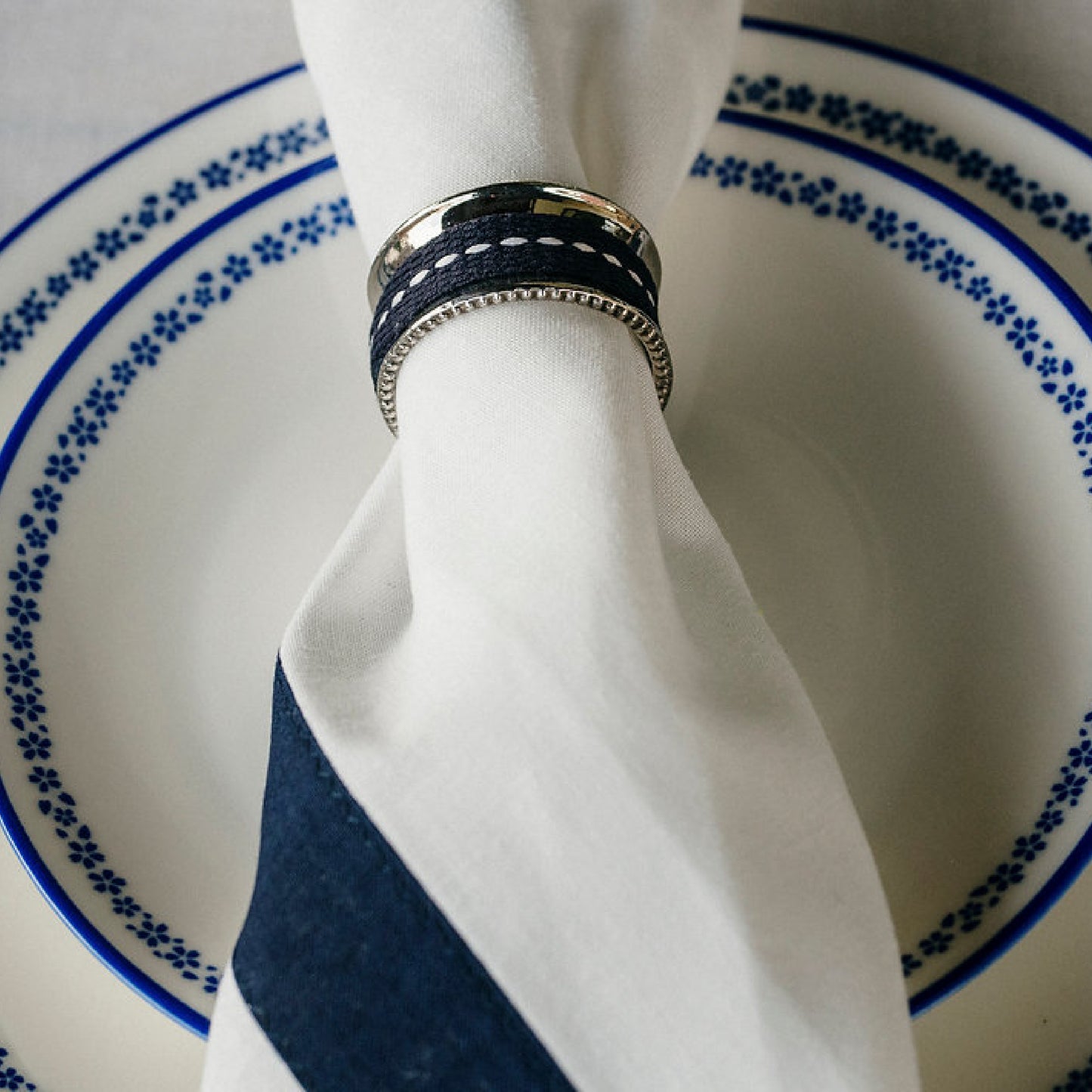 napkin , table napkin, classy white napkin