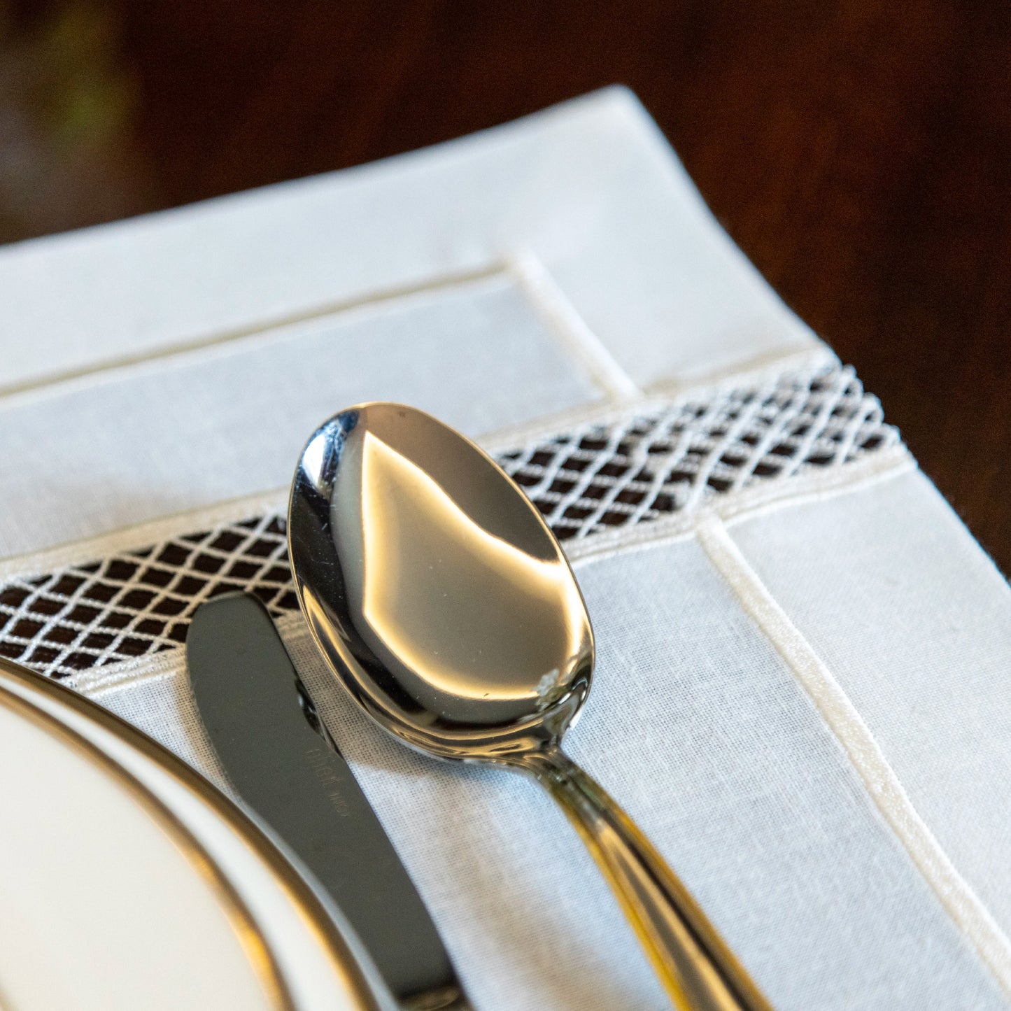 Table cloth, table mat in Dubai