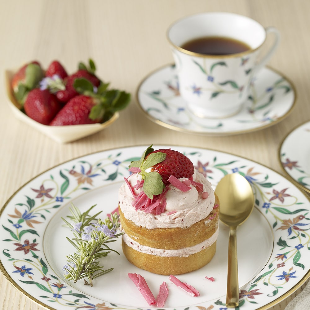 Garden Dinnerware Set of 65