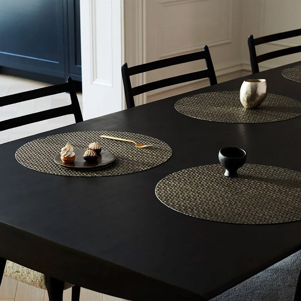 Round table mat