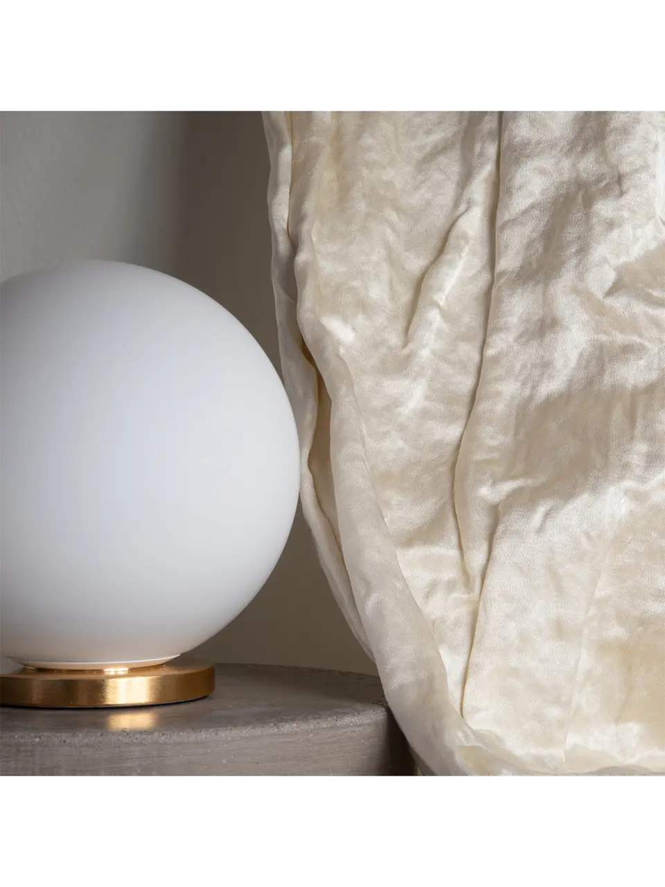 Table lamp, side table lamp