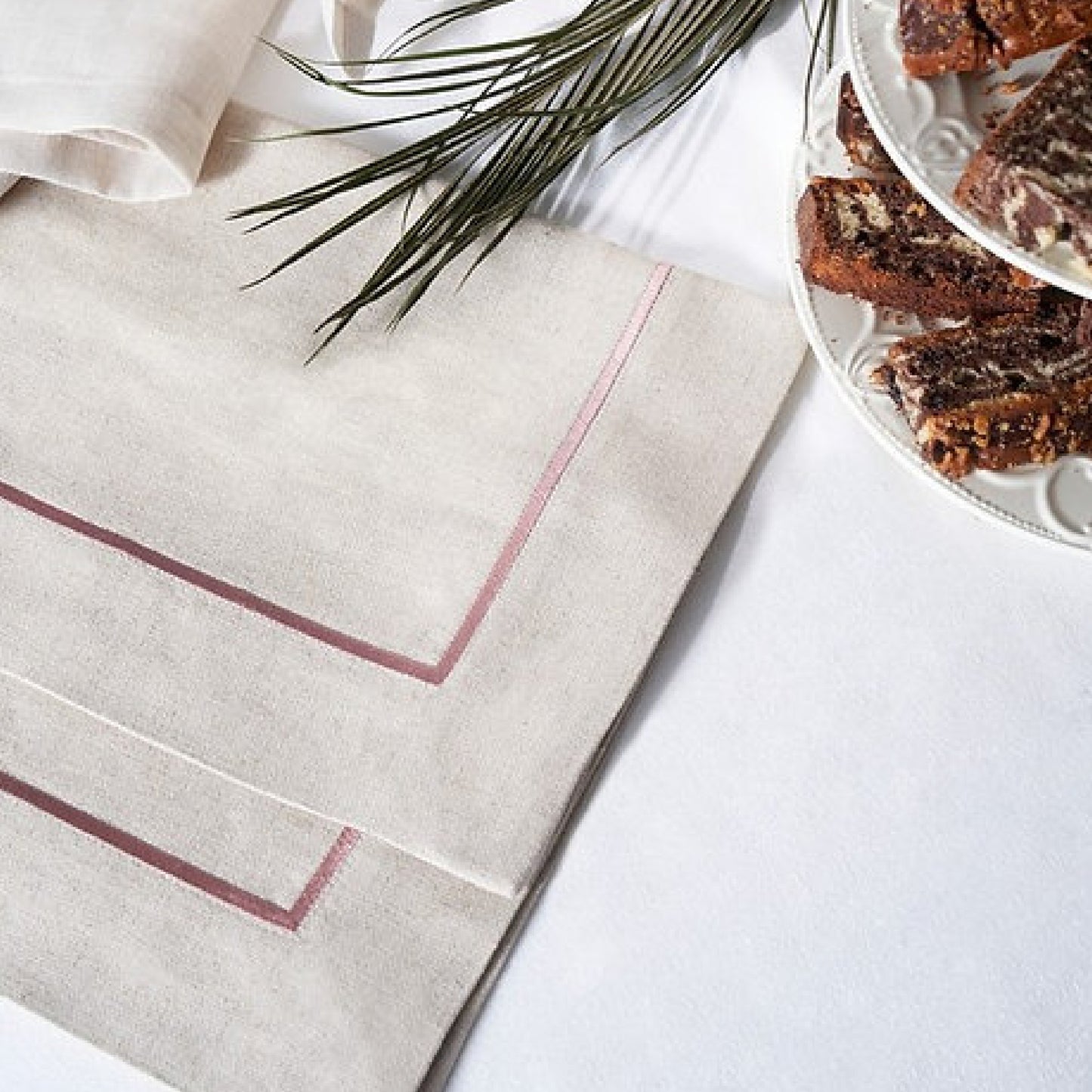Placemat, table cloth