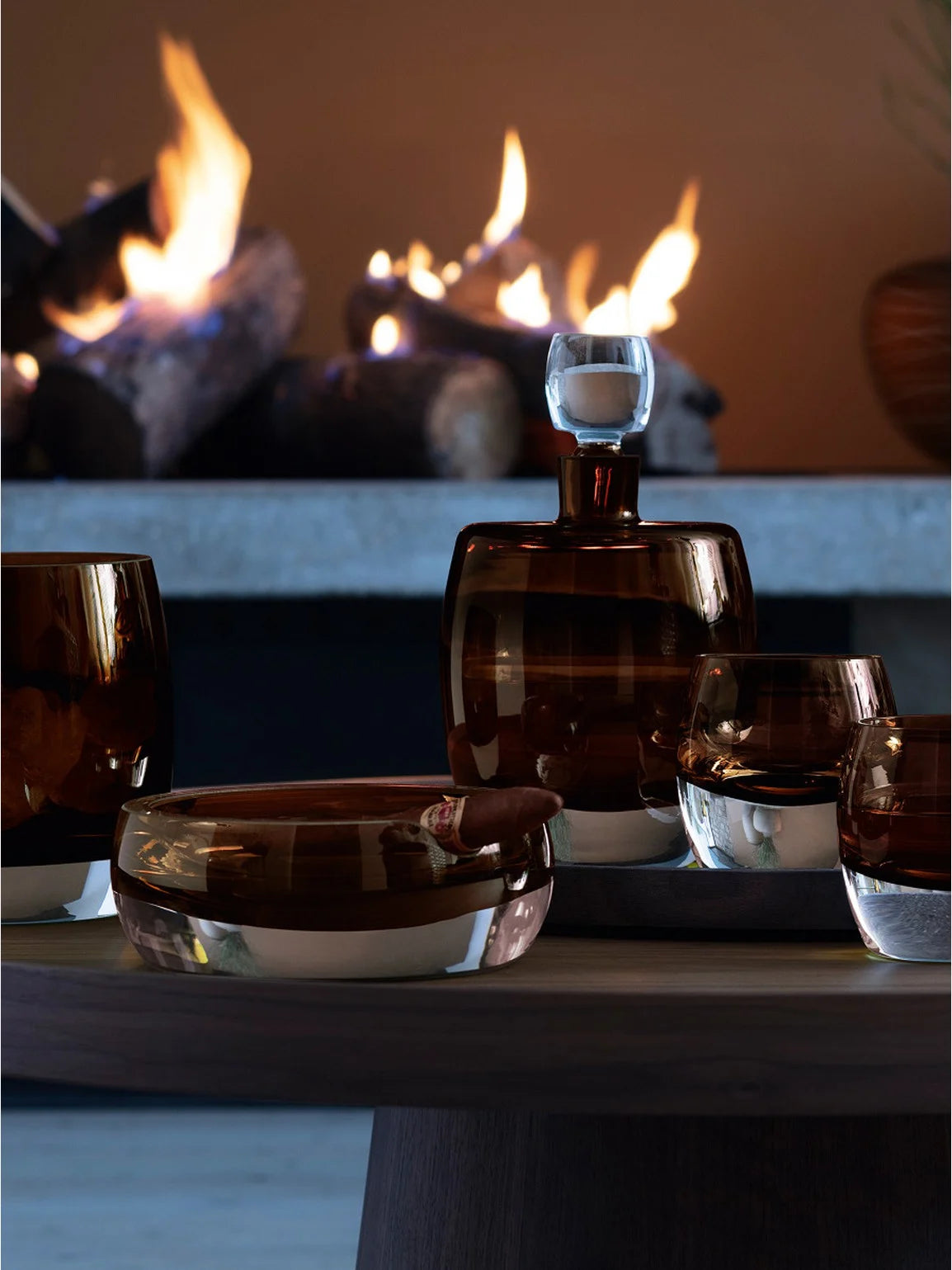 Wine glass decanter set