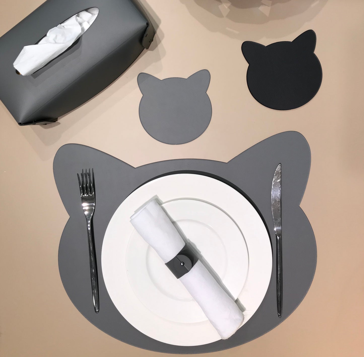 Placemat cat