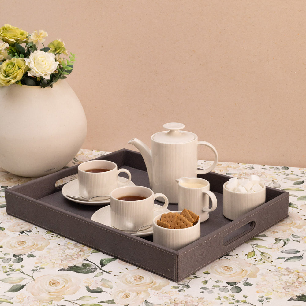 Sting Rectangular Tray with Handles