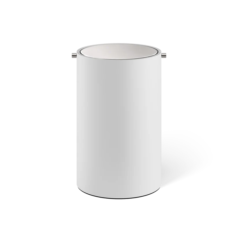 Bath Tub With a Hinged Lid