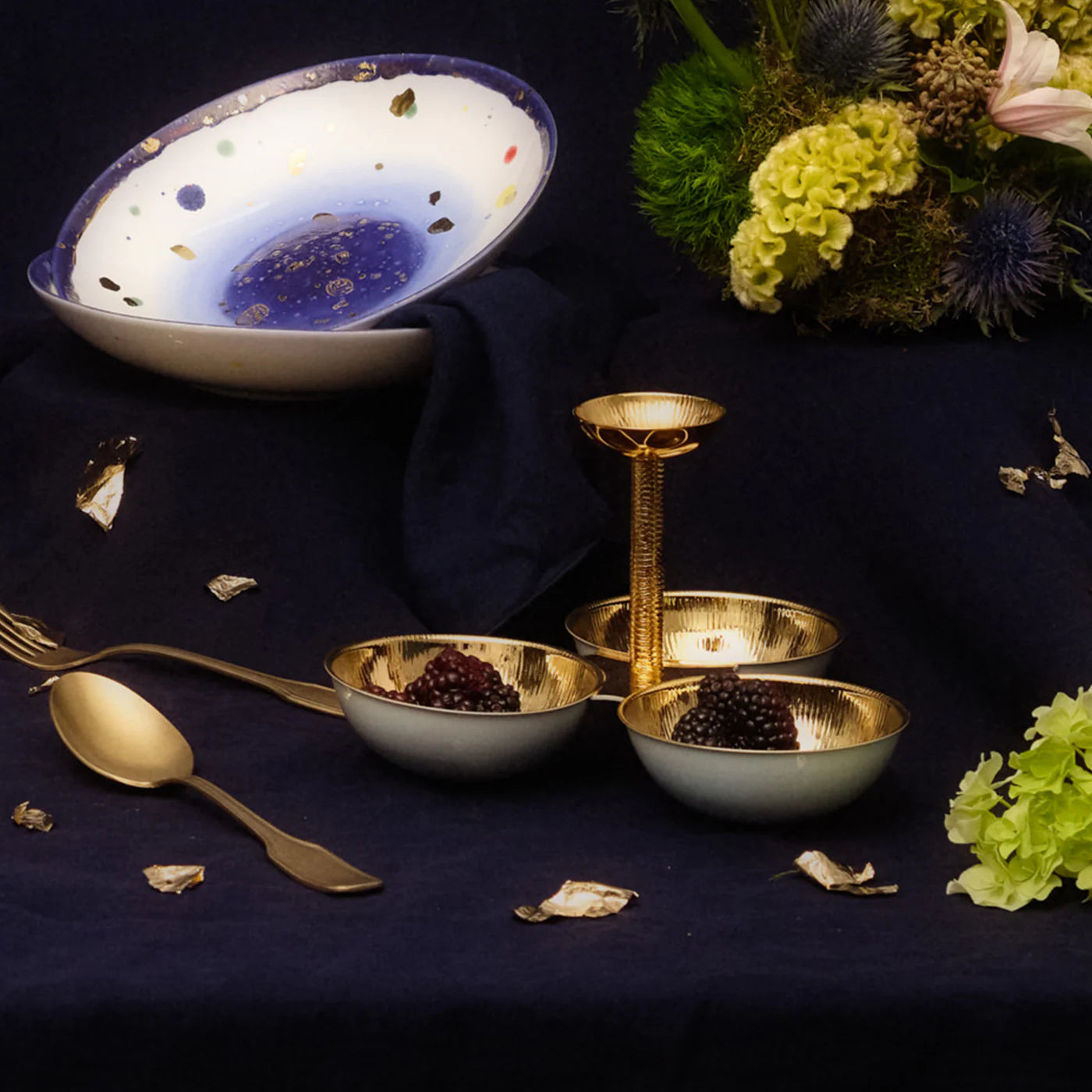 Kiwi 2 Azure & Gold Hors D'Oeuvre Plate