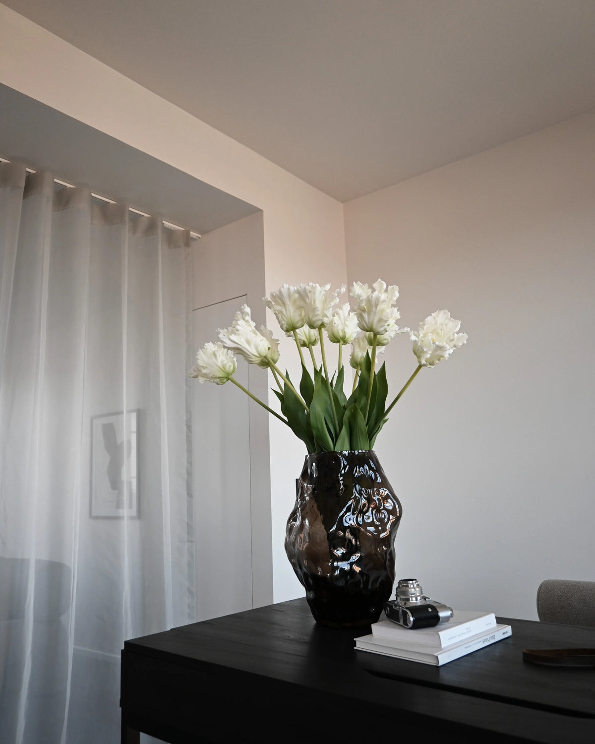 Katachi Vase Medio Smoked Forest