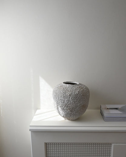 Sunao Vase Medio Beehive