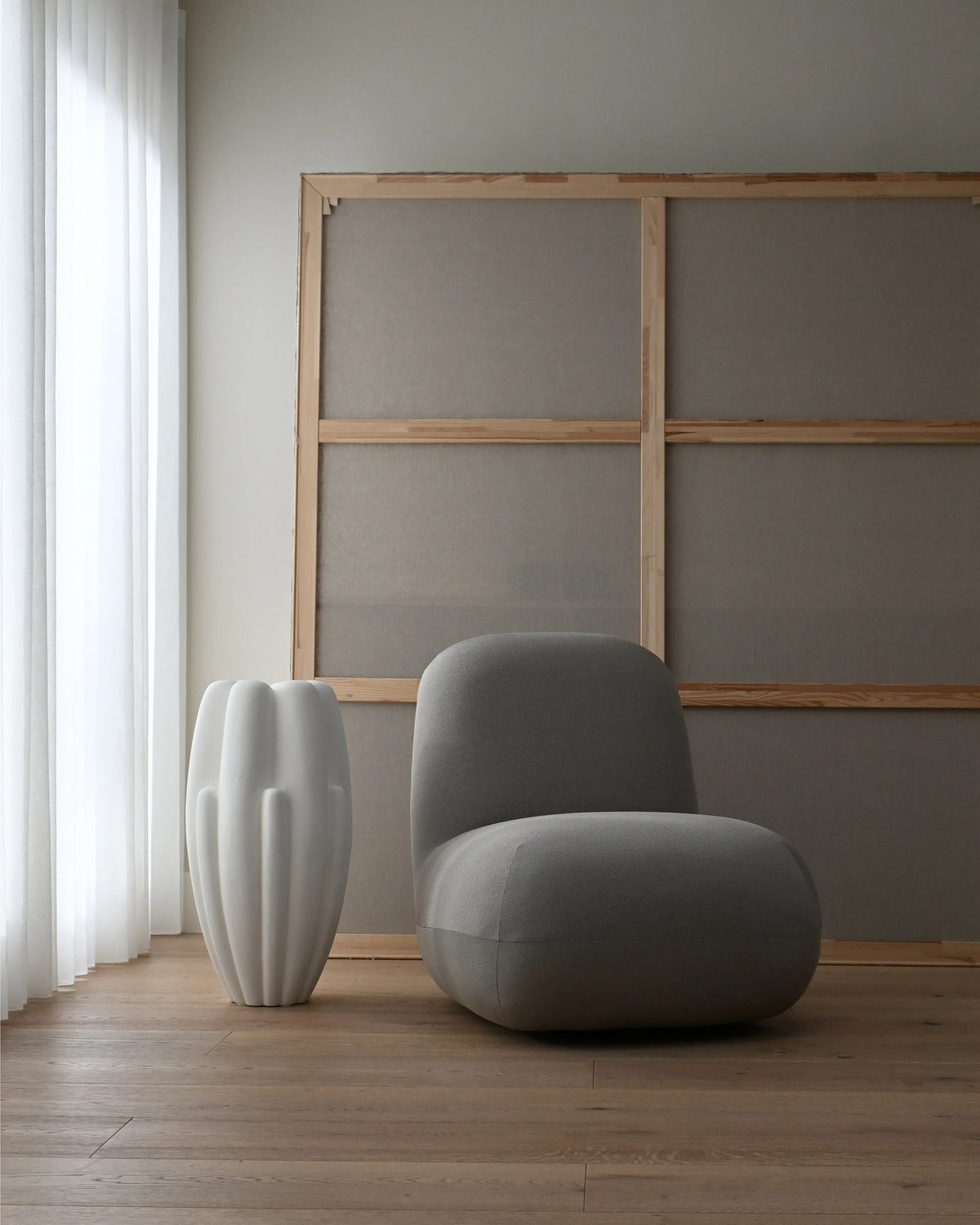 Bloom Vase Slim Big  Bone White