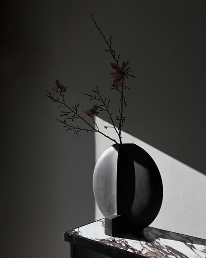 Guggenheim Vase, Big  Coffee