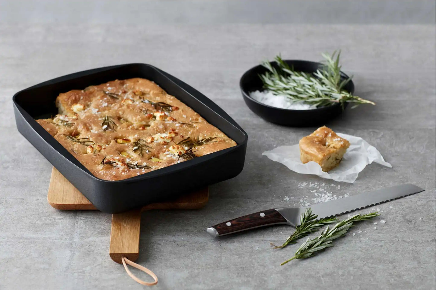 Roasting pan cast aluminium