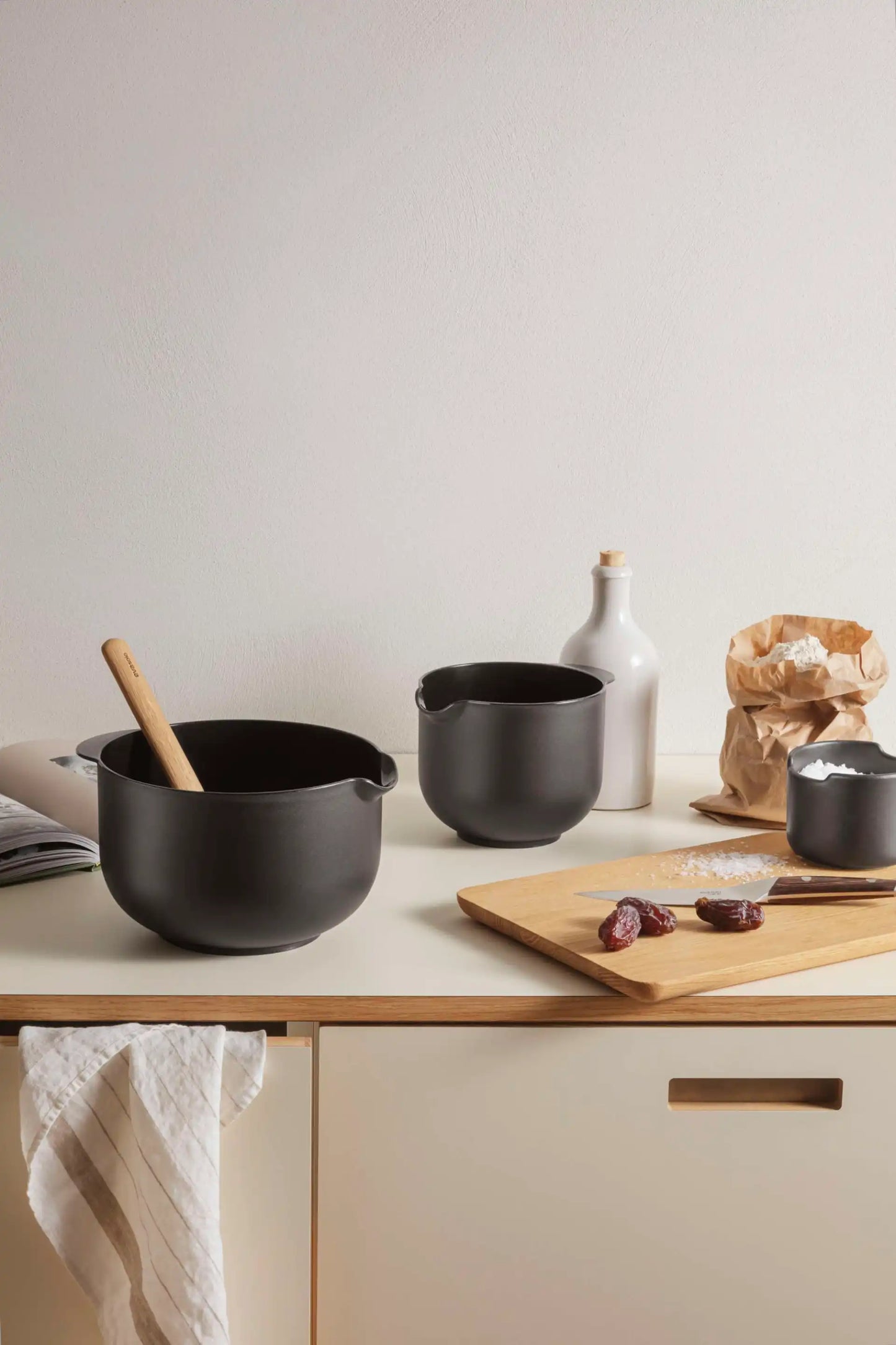 Eva mixing bowl 3l black