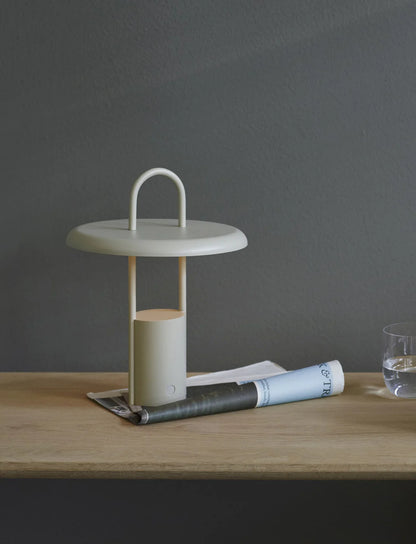 Pier Portable LED Lamp