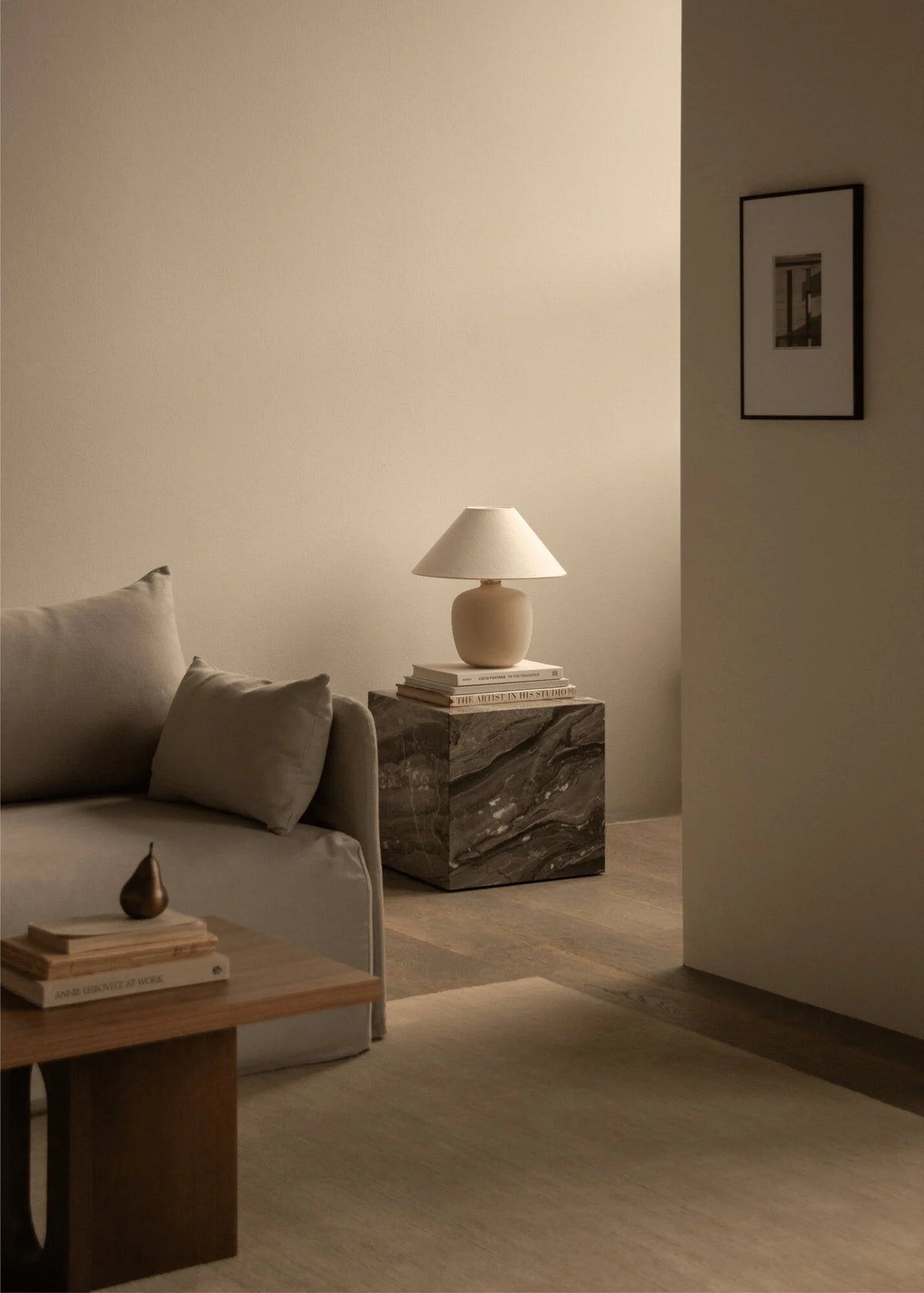 Plinth Cubic, Grey Galaxy