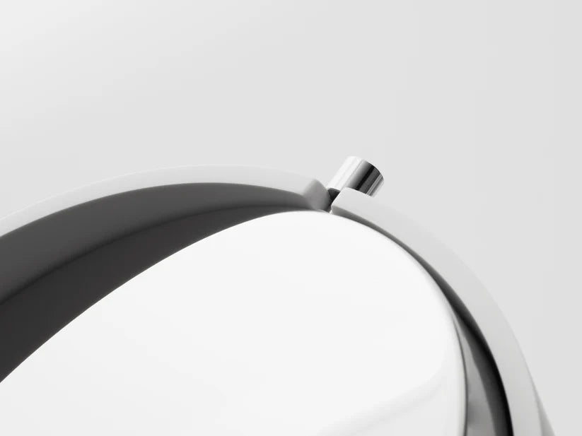 Bath Tub With a Hinged Lid