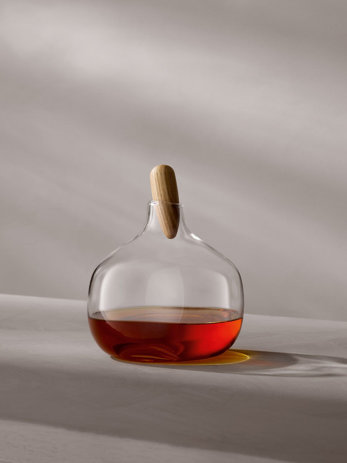 Float Decanter & Oak Stopper 1.3L