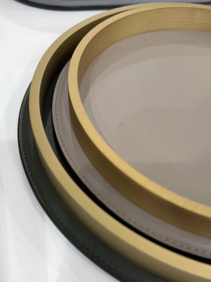 Regis Leather-Covered Valet Tray Round w Metal Base