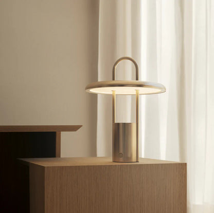 Pier Portable LED Lamp