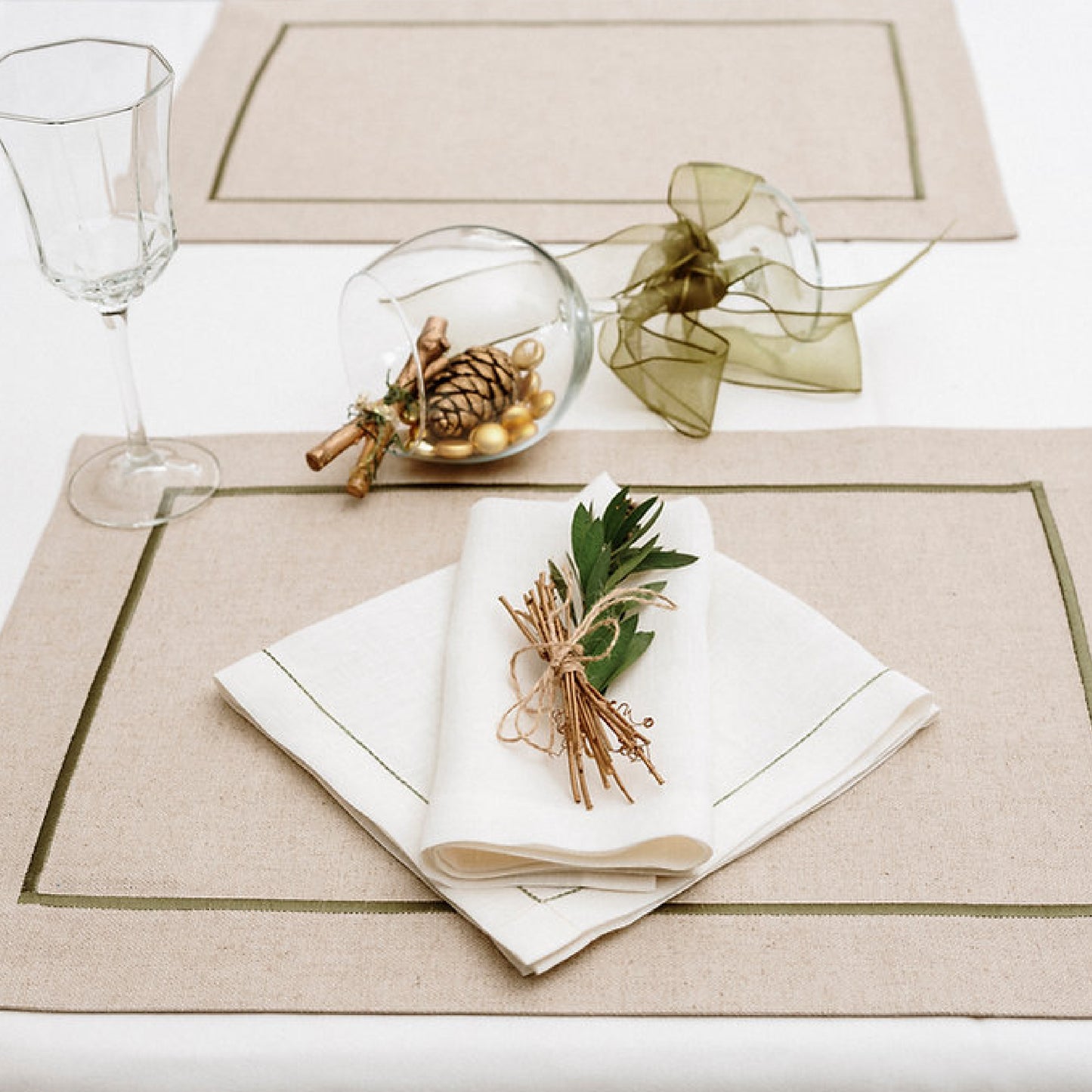 Dining table cloth, table mat