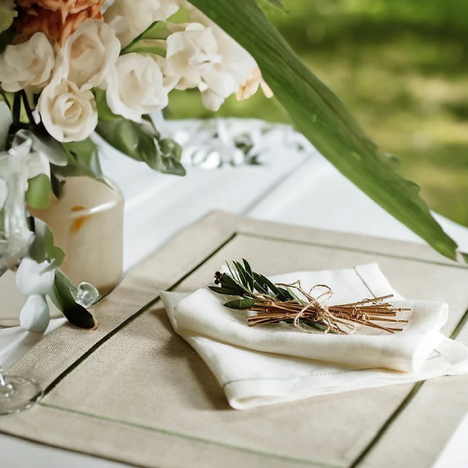 Table cloth, placemat, beige table cloth