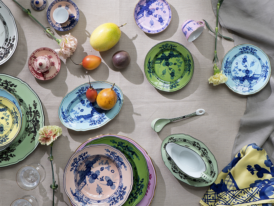 Oriente Italiano Bread Plate