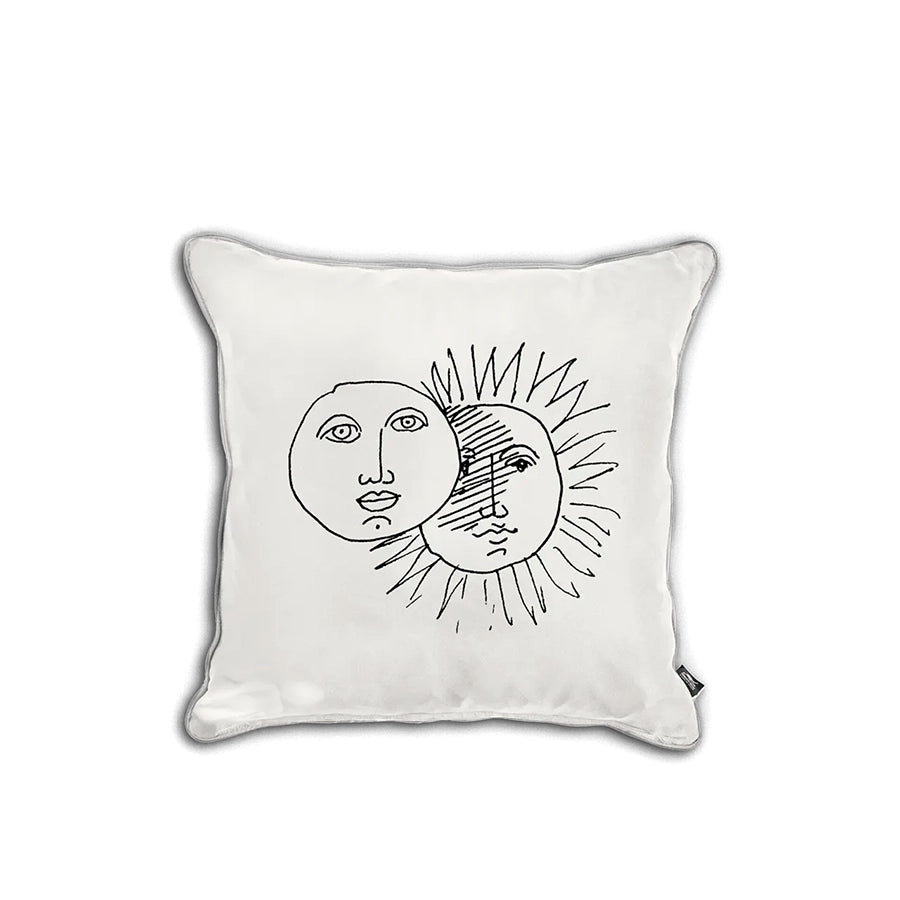 Solitudo Cushion