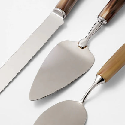 Cake Cutlery Set in Natural Horn