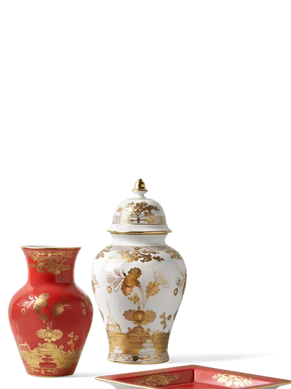 Oriente Italiano Ming Vase