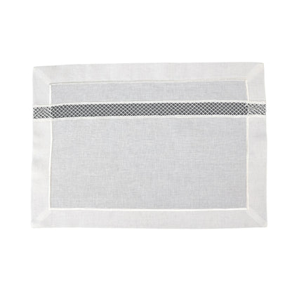 White table cloth
